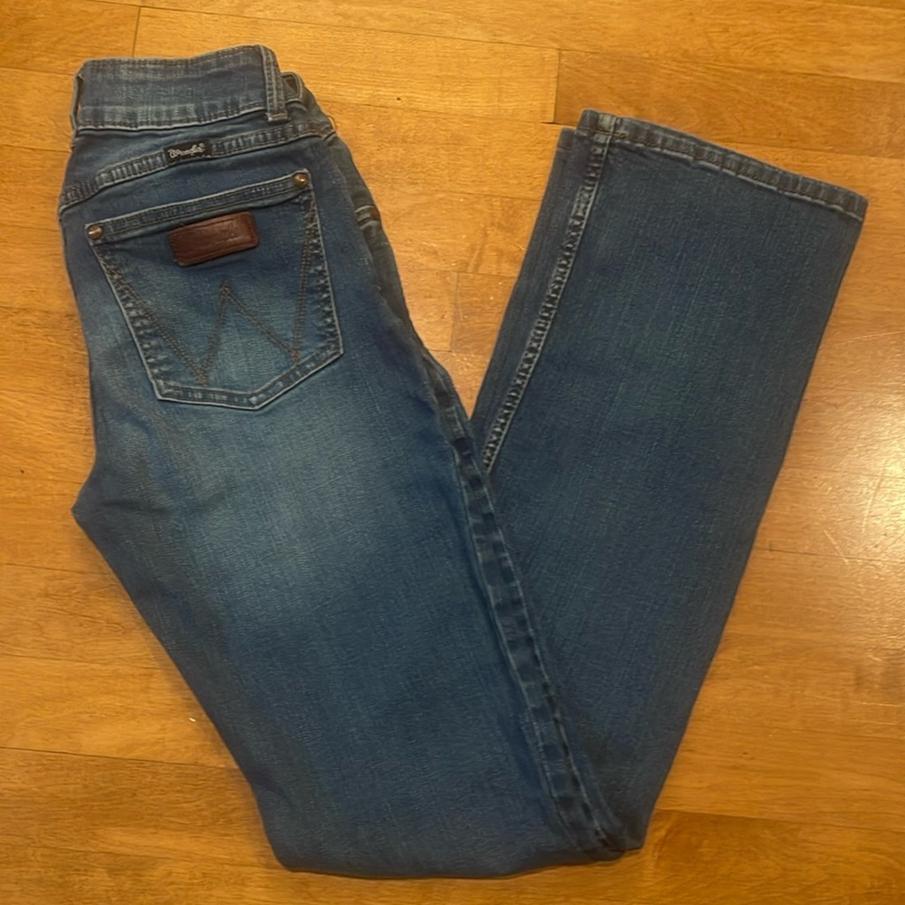 - wrangler boot cut 3 x 34 nwot